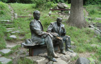 Памятник Адальберту Эрдели и Иосифу Бокшаю (г. Ужгород). Автор: М. Олийнык